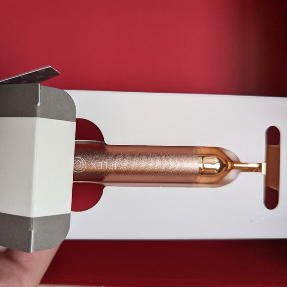 Other - Sonic tBar facial massager